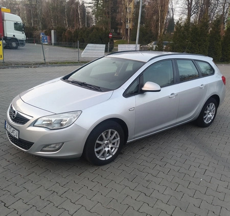 Opel Astra cena 15999 przebieg: 340000, rok produkcji 2011 z Lewin Brzeski małe 46